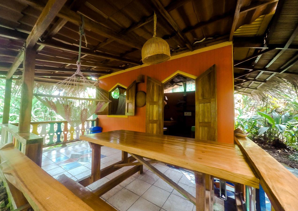 Hotel La Costa De Papito Puerto Viejo de Talamanca Exteriör bild