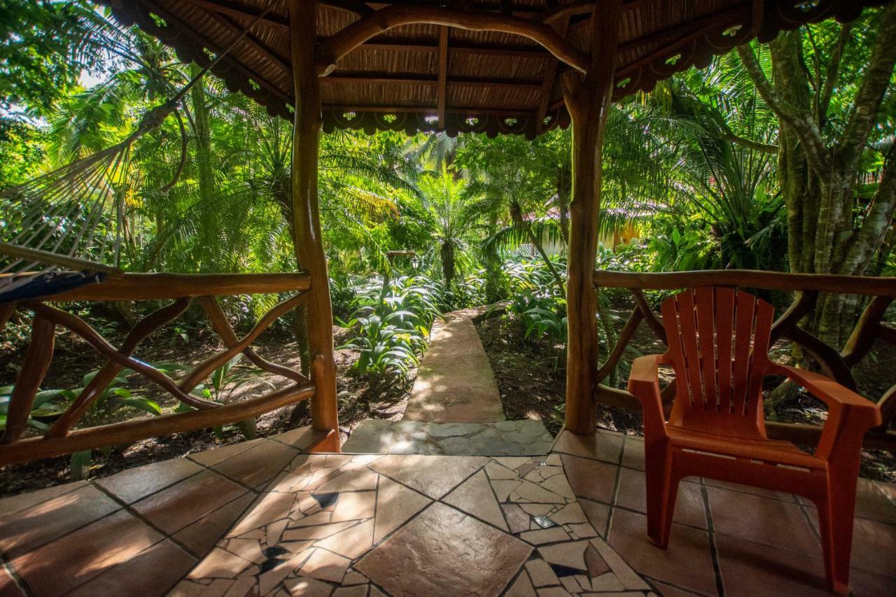 Hotel La Costa De Papito Puerto Viejo de Talamanca Exteriör bild